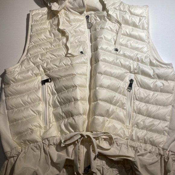 Authentic Moncler White Down Panel Vest - Picture 9 of 14